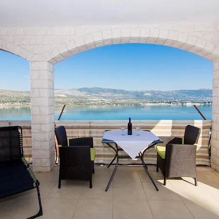 Apartman Holidays Slanada With Terrace And Sea View, Near The & Town Trogir, Free Parking, Quiet Place On Peninsula Ciovo *
