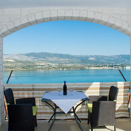 Apartman Holidays Slanada With Terrace And Sea View, Near The & Town Trogir, Free Parking, Quiet Place On Peninsula Ciovo