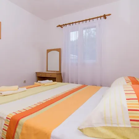 Apartament Holidays Slanada With Terrace And Sea View, Near The & Town Trogir, Free Parking, Quiet Place On Peninsula Ciovo Trogir