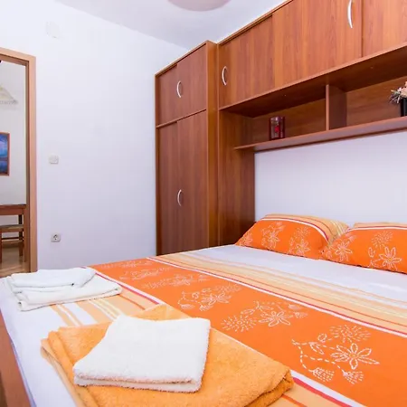 Holidays Slanada With Terrace And Sea View, Near The & Town Trogir, Free Parking, Quiet Place On Peninsula Ciovo Apartament