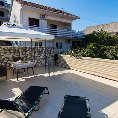 Holidays Slanada With Terrace And Sea View, Near The & Town Trogir, Free Parking, Quiet Place On Peninsula Ciovo Apartament Trogir