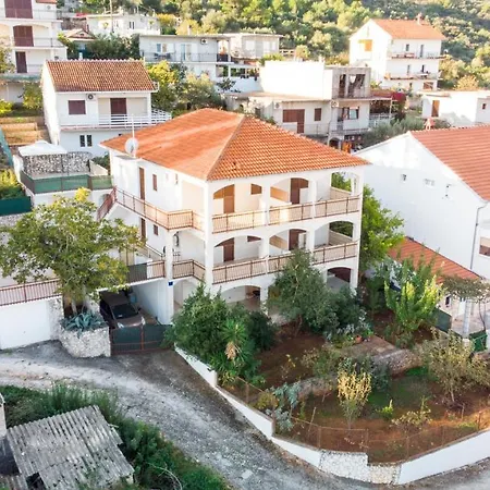Apartament Holidays Slanada With Terrace And Sea View, Near The & Town Trogir, Free Parking, Quiet Place On Peninsula Ciovo