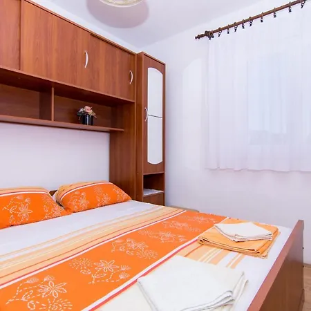 Holidays Slanada With Terrace And Sea View, Near The & Town Trogir, Free Parking, Quiet Place On Peninsula Ciovo Apartament Trogir