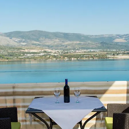 Holidays Slanada With Terrace And Sea View, Near The & Town Trogir, Free Parking, Quiet Place On Peninsula Ciovo Apartament Trogir